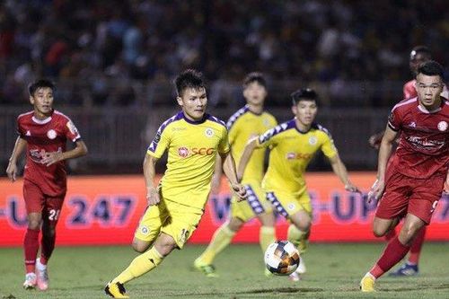 CLB TP. Hồ Chí Minh giữ vững ngôi đầu dù phải thi đấu thiếu người