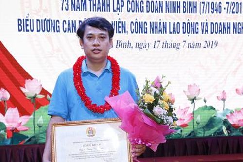 Người cán bộ công đoàn tiêu biểu