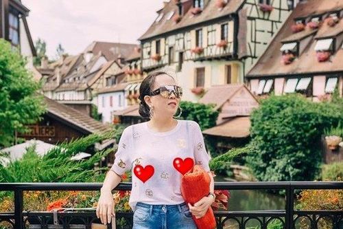 Top sao mặc xấu tuần qua: Phượng Chanel tiếp tục khiến người xem 'quan ngại'