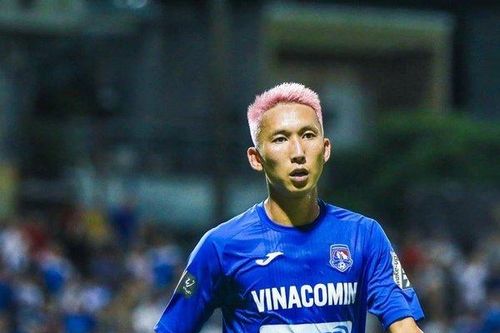 HLV Park Hang-seo nên tạo cơ hội lên ĐTQG cho Tú 'ngựa'?