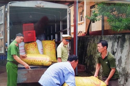 Lạng Sơn: Buộc tiêu hủy hơn 1 tấn trám trắng nhập lậu