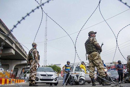 Pakistan trục xuất đại sứ Ấn Độ giữa căng thẳng Kashmir