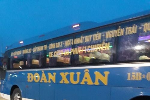 Tài xế dùng điện thoại khi lái xe: 'Tôi không bao biện cho hành vi của mình!'