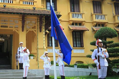 Toàn cảnh lễ thượng cờ ASEAN ở Hà Nội