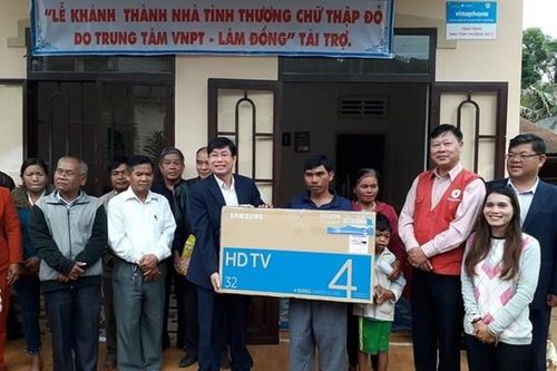 Hội Chữ thập đỏ Lâm Đồng bàn giao nhà tình thương