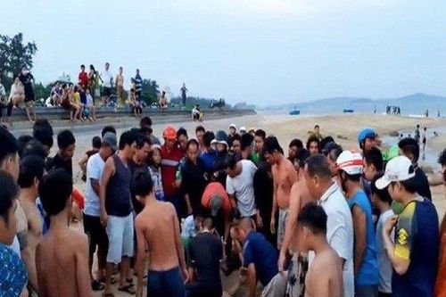 6 người chết và mất tích khi đang tắm biển ở Bình Thuận