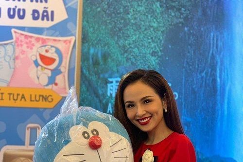 Sao Việt ngày 11/8: Hoa hậu Diễm Hương đặt mục tiêu mỗi tháng kiếm 500 triệu