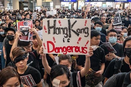 Trung Quốc chỉ trích biểu tình ở Hong Kong là 'có dấu hiệu khủng bố'