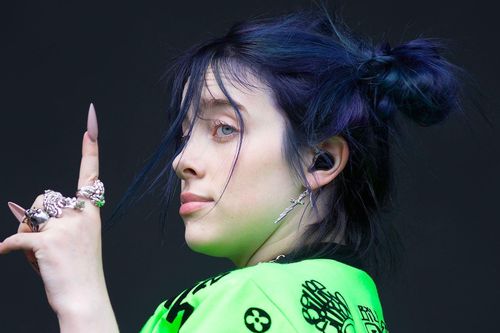 Billie Eilish - hiện tượng âm nhạc có gu thời trang 'dị mà chất'