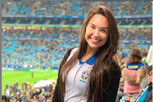 Ngắm cô vợ duyên cực ngầm của Coutinho