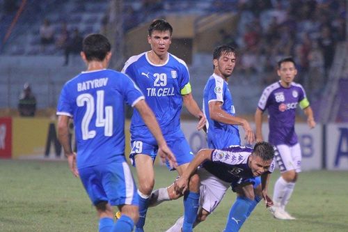 Quang Hải lập cú đúp siêu phẩm, Hà Nội FC đánh bại Altyn Asyr