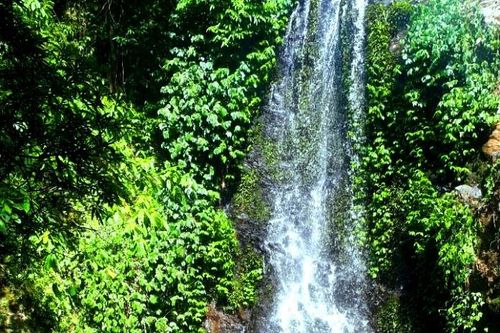 Độc đáo thác cầu vồng