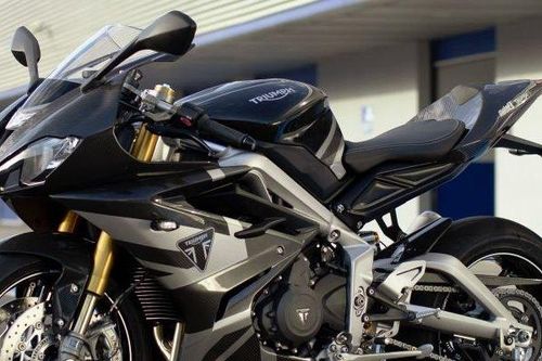 Triumph trình làng Daytona Moto2 765 Limited Edition đẹp hút hồn