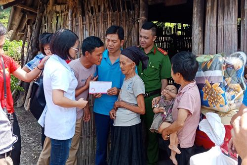 Nâng bước các em học sinh điểm trường Mầm non Đán Dầu