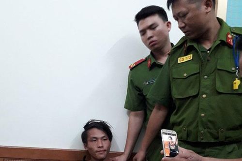 Bắt giữ đối tượng cầm dao cướp ngân hàng