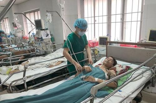 Cứu sống bệnh nhân bị sắt đâm xuyên phổi