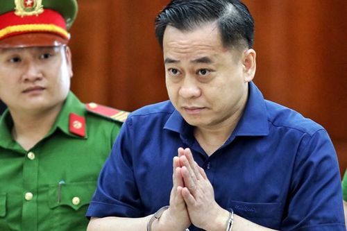 Vũ 'nhôm' khiến bao nhiêu 'quan' to, nhỏ Việt dính chàm?