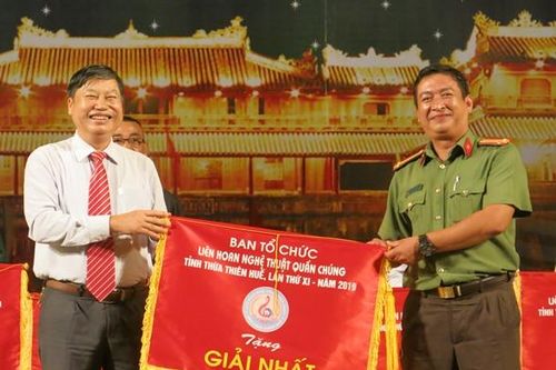 Văn hóa - Nghệ thuật Văn nghệ - Âm nhạc Giải Nhất thuộc về Công an tỉnh và huyện Phong Điền