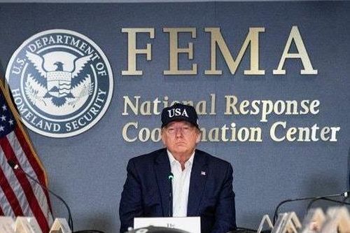 TT Trump có tới 122 tweet về siêu bão Dorian với nhiều thông tin sai