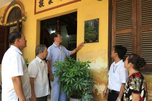 Bát Tràng xây dựng 'làng kiểu mẫu'