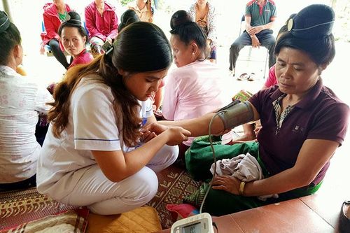 Điện Biên: Hơn 100 người phải đến trạm y tế sau khi ăn tiệc mừng tân gia