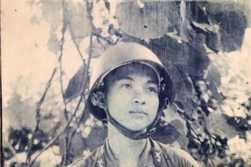 Tìm người thân và đồng đội