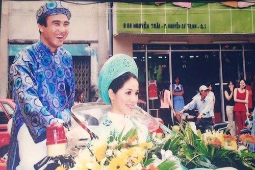 Ảnh cưới và lời nhắn nhủ vợ của MC Quyền Linh gây 'bão' mạng