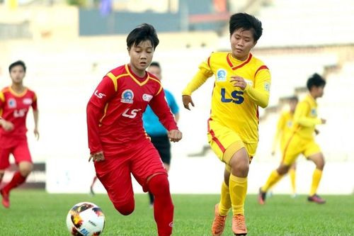 Nữ TP.HCM I thắng bằng set tennis, xây chắc ngôi đầu