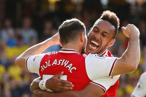David Luiz sai lầm khiến Arsenal mất điểm trước Watford