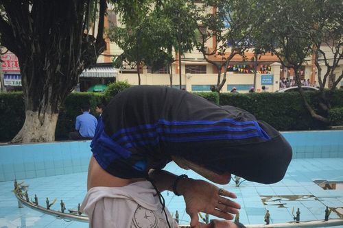 15 tuổi có món tiền lớn, gã trai nghèo thành 'tay chơi', bao nuôi đàn em