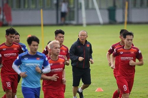 U16 Việt Nam 'mất vé' phút 89; Đội tuyển Quốc gia hội quân