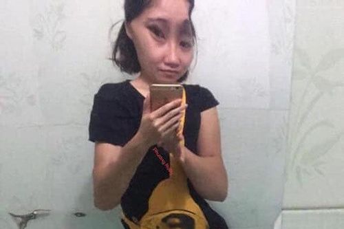 Mua gương dẻo dán tường Trung Quốc qua mạng và cái kết không nhịn được cười