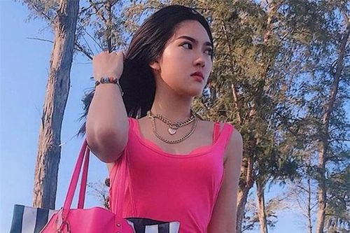 Sở hữu 'siêu vòng ba', cuộc sống của hotgirl gặp nhiều phiền phức