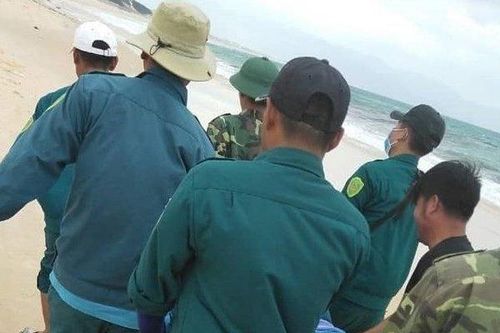 Tìm thấy thi thể nam cử nhân bị đuối nước khi đi tắm biển ở Khánh Hòa