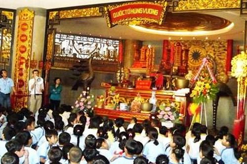 Để học sinh ham học sử