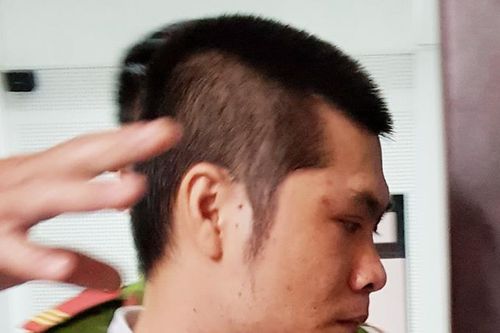 Bị cáo giết người bật khóc khi tòa không giảm án