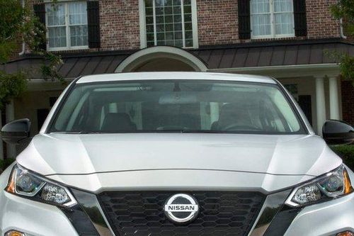 Hơn 1,2 triệu chiếc Nissan và Infiniti bị triệu hồi vì sự cố camera lùi