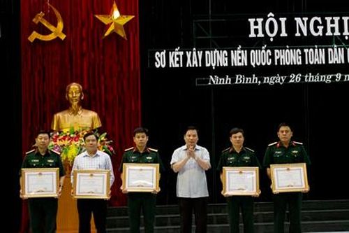 UBND tỉnh sơ kết xây dựng nền quốc phòng toàn dân giai đoạn 2009-2019