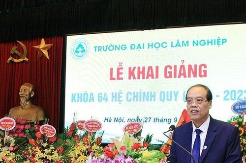 'Thầy nhân từ ắt có trò tôn kính'