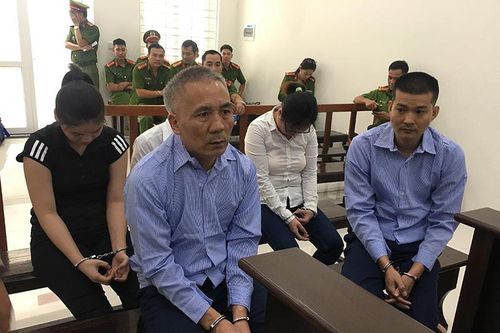 Vắng đại điện Viện kiểm sát, phiên tòa xét xử đường dây mang thai hộ bị hoãn