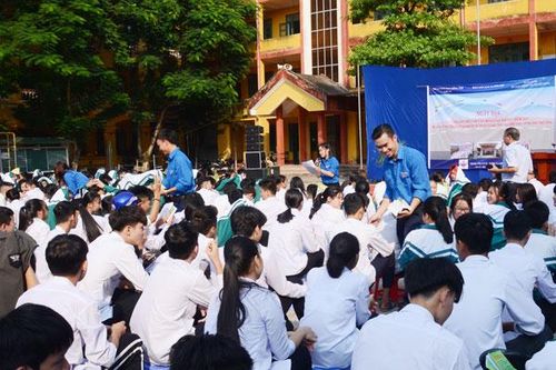 Nhiều hoạt động trong 'Ngày hội thanh niên với văn hóa giao thông'