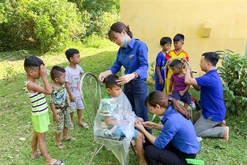 Phát huy sức trẻ màu áo xanh tình nguyện