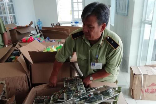 Tạm dừng lưu thông hơn 400 sản phẩm đồ chơi trẻ em không đạt về ghi nhãn