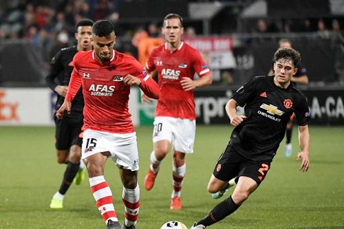 MU mất ngôi đầu bảng sau trận hòa AZ Alkmaar