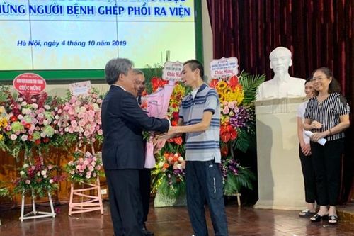 Bệnh nhân ghép phổi ở Bệnh viện Việt Đức xuất viện