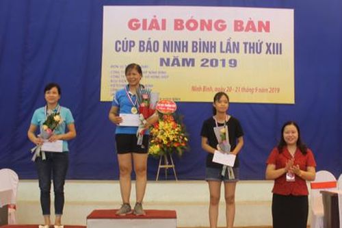Tay vợt nữ Tạ thị Dung 2 năm liên tiếp giành huy chương vàng đơn nữ Giải Bóng bàn Cúp Báo Ninh Bình