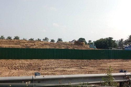 Quảng Ngãi: Xử lý 3 'núi' cát án ngự thành phố