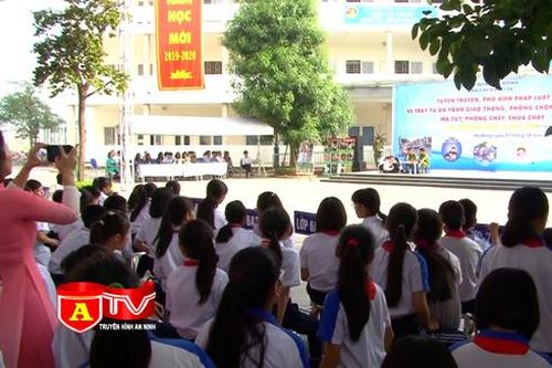Phòng chống ma túy xâm nhập học đường