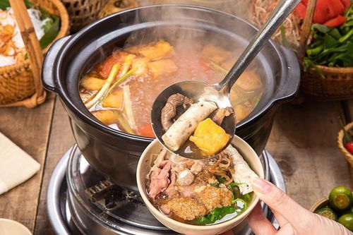Rủ hội bạn nhâm nhi lẩu riêu cua đồng tại 4 địa chỉ ở TP.HCM