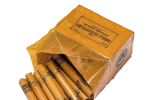 Một mùa giải Nobel mới, ai còn nói về tội ác của 'ông vua thuốc nổ'?